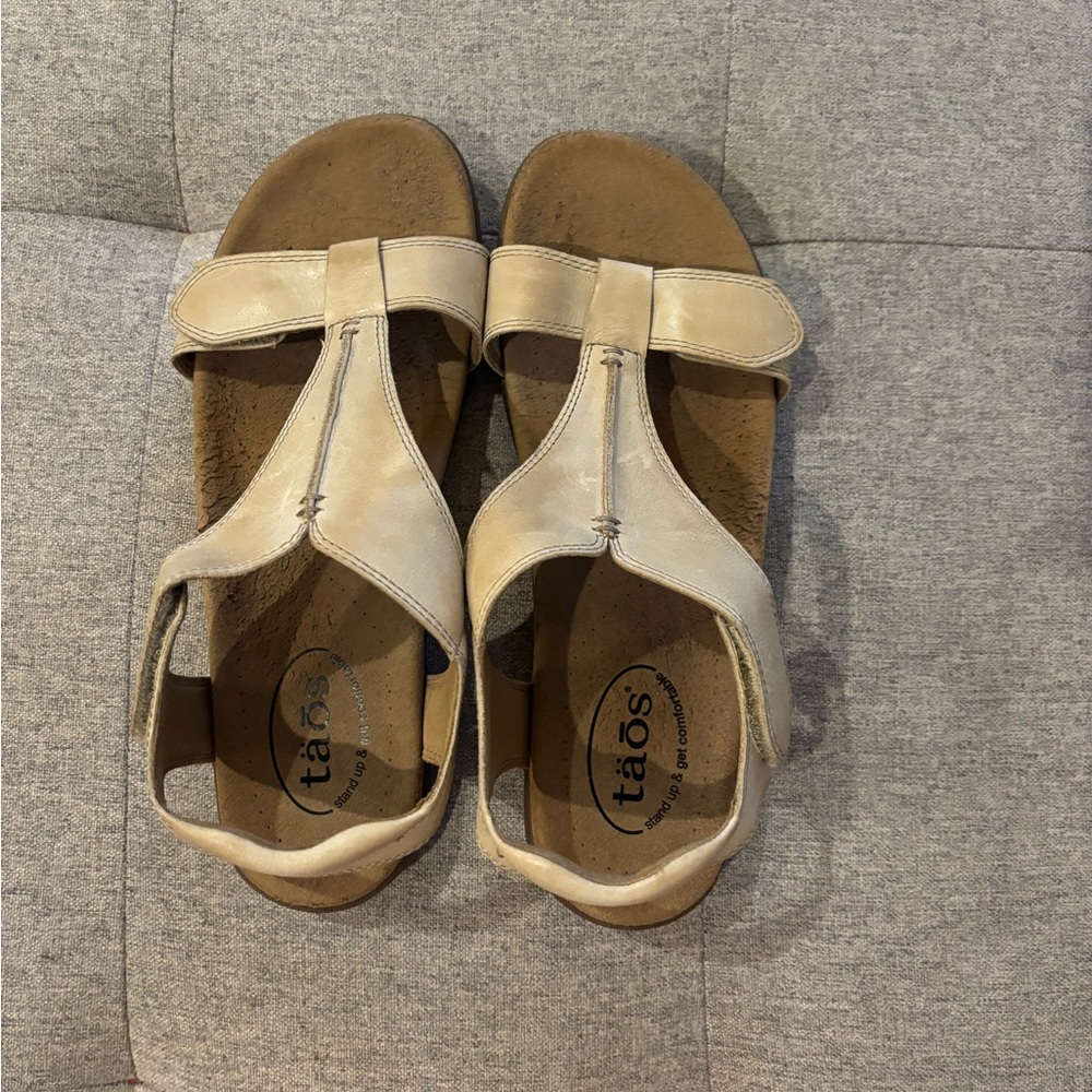 Taos Footwear Tan T-Strap Sandals with Cork Footbed